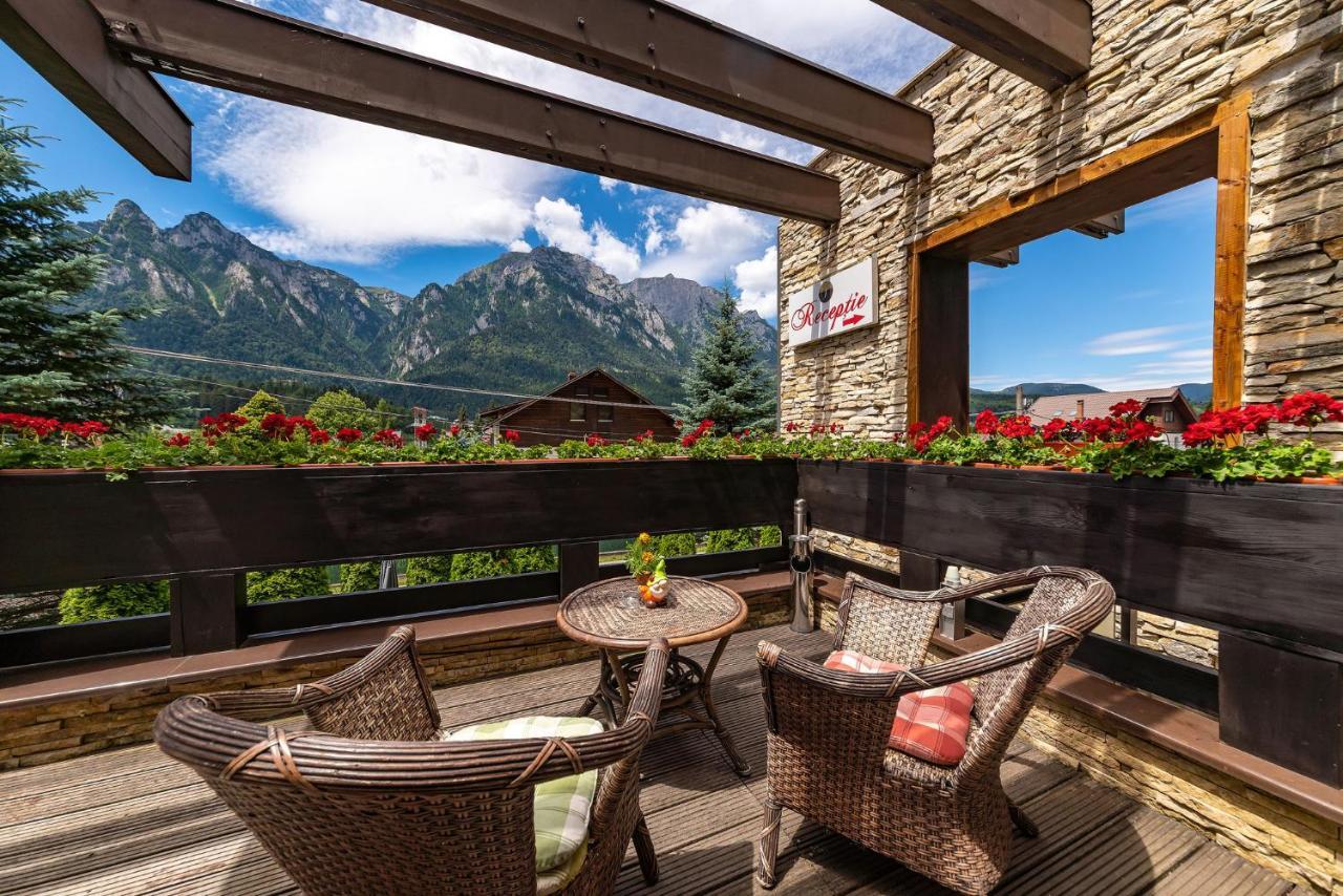 Hotel Casa Freya Buşteni Exterior foto