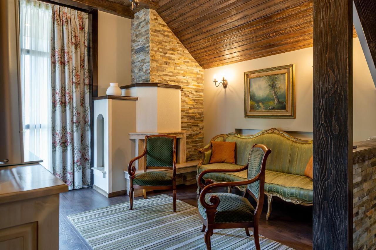 Hotel Casa Freya Buşteni Exterior foto